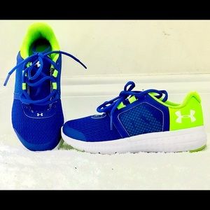 Under Armour small kid shoe. Blue and light green.